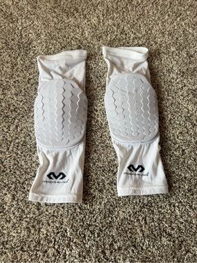 Kids White Padded Knee Sleeves